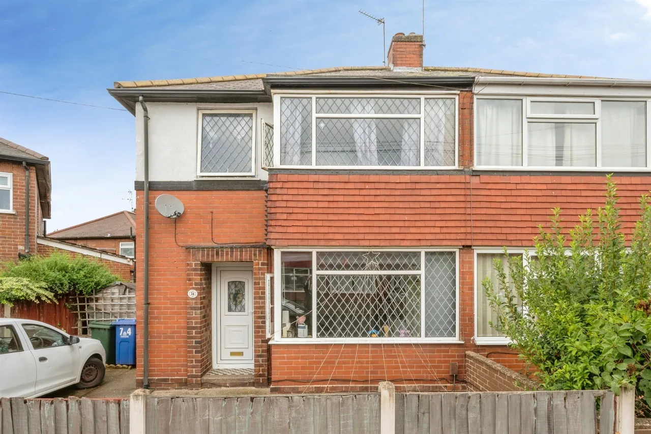 3 bed house for sale — Woodhouse Road, Wheatley, Doncaster