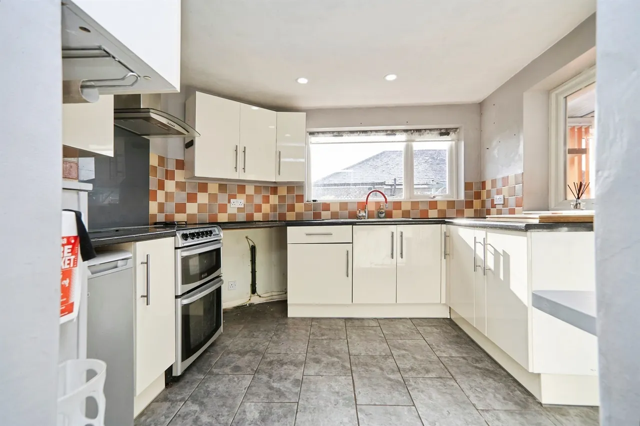 Aireville Mount, Sandbeds, BD20, photo 8