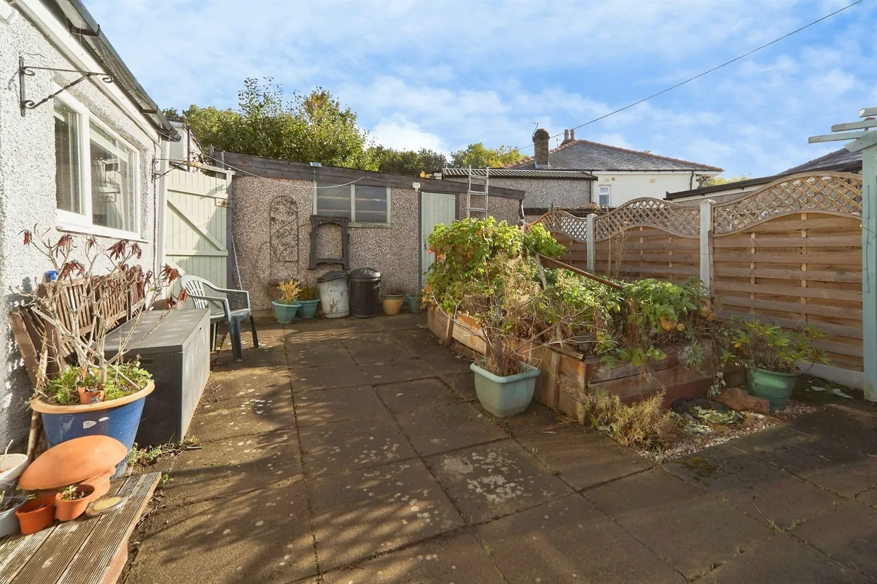 Aireville Mount, Sandbeds, BD20, photo 19