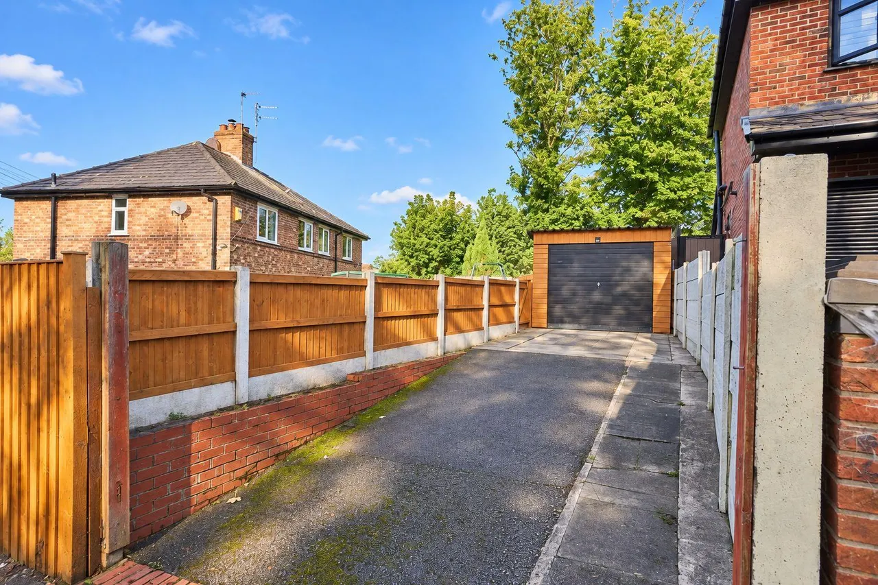 Scholes Lane, Thatto Heath, WA10, photo 8