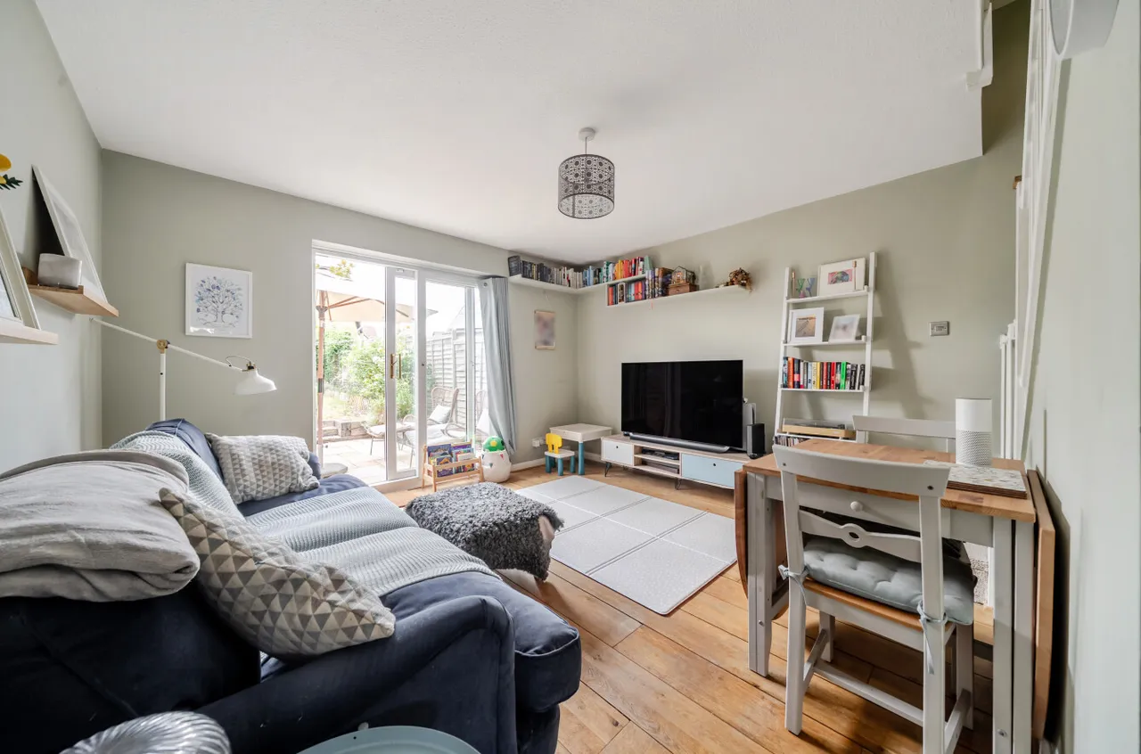 Elizabeth Road, Godalming, GU7, photo 3