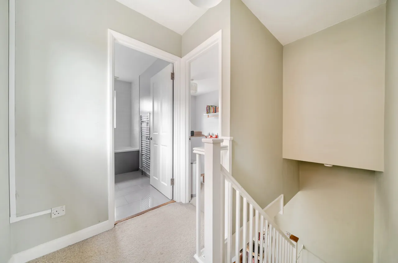 Elizabeth Road, Godalming, GU7, photo 8