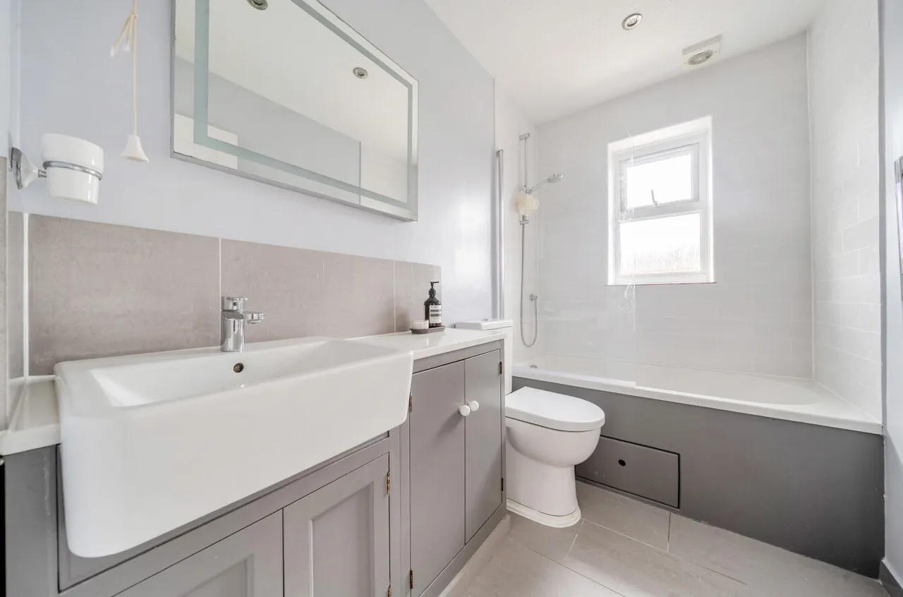 Elizabeth Road, Godalming, GU7, photo 13