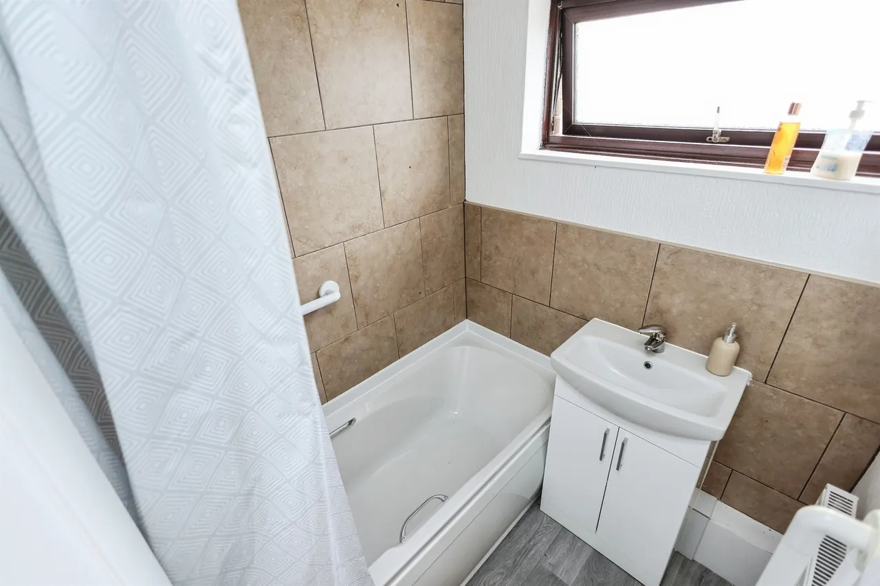 Stella Croft, Birmingham, B37, photo 14