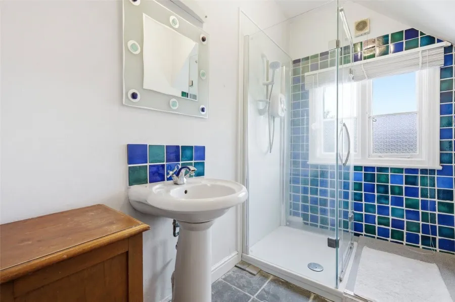 House Under Offer with 4 bedrooms in Stansted Road, Bishops Stortford, CM23, photo 11