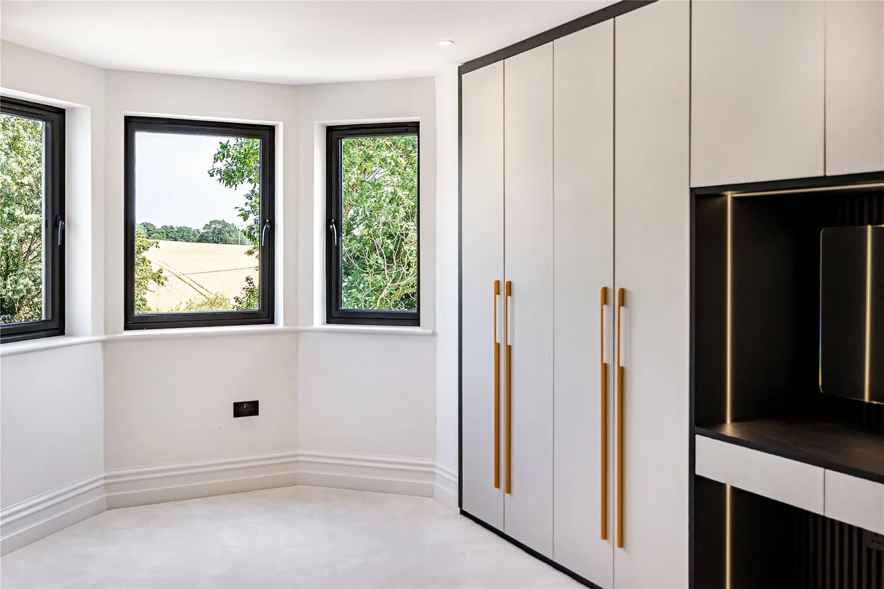 Woodlands Lane, Windlesham, GU20, photo 9