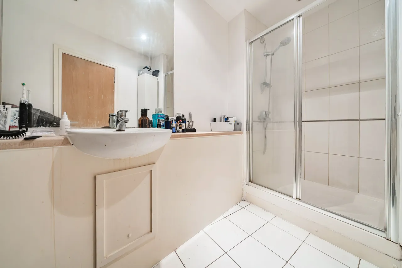 7 James House, 18 High Street, London, photo 9