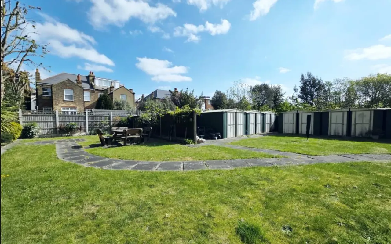 Hazelwood Lane, Palmers Green, N13, photo 12