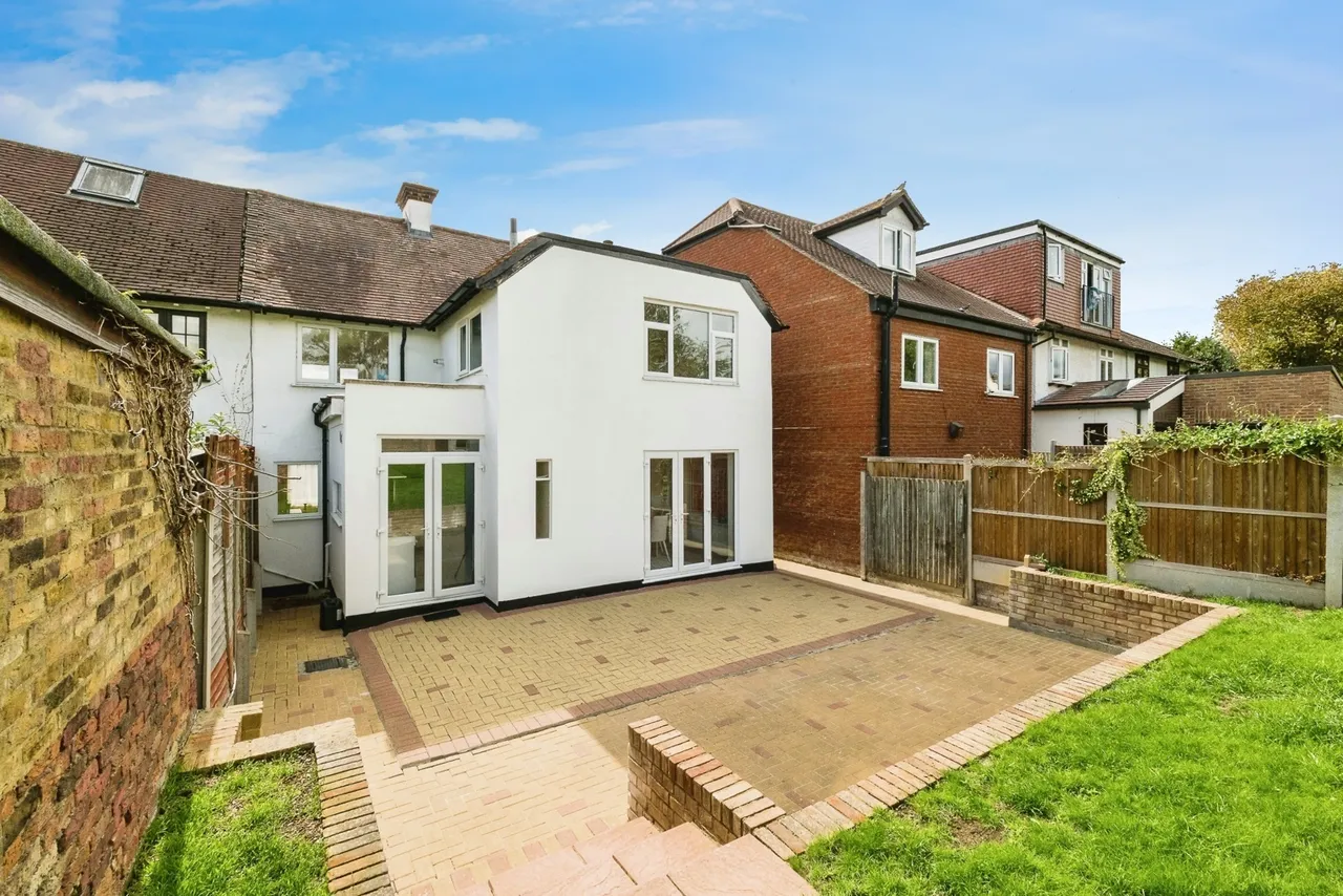 Warley Road, Woodford Green, IG8, photo 16