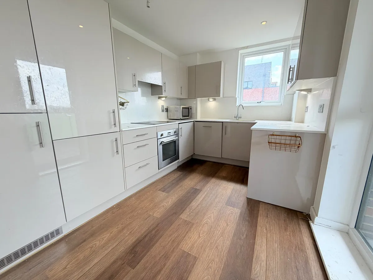 Matthews Close, Wembley, HA9, photo 4