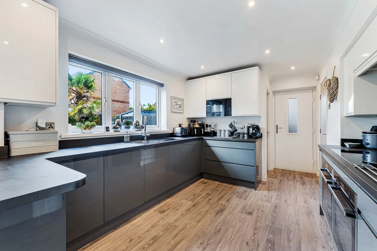 Claydon Gardens, Rixton, Warrington, Warrington, WA3 6FA, photo 7