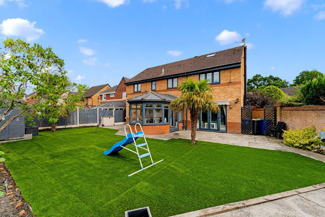 Claydon Gardens, Rixton, Warrington, Warrington, WA3 6FA, photo 4