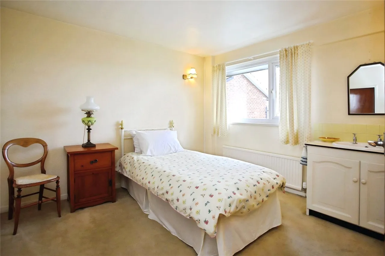 Green Lane, Heaton Norris, SK4, photo 12