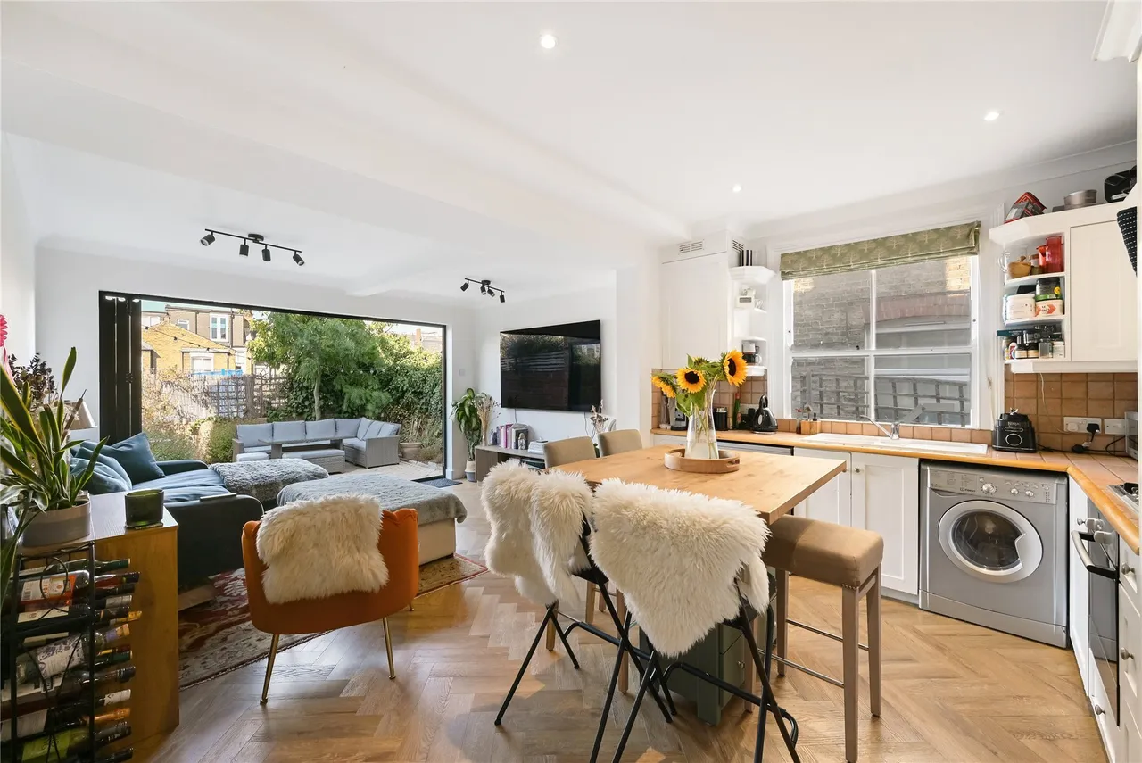 Wix's Lane, London, SW4, photo 3