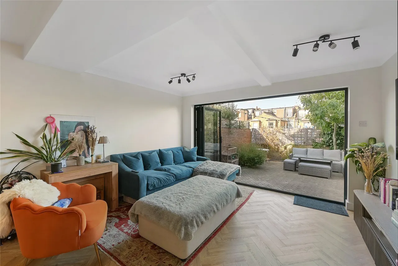 Wix's Lane, London, SW4, photo 6