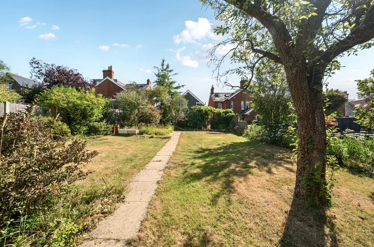 Upper Hale Road, Farnham, GU9, photo 10
