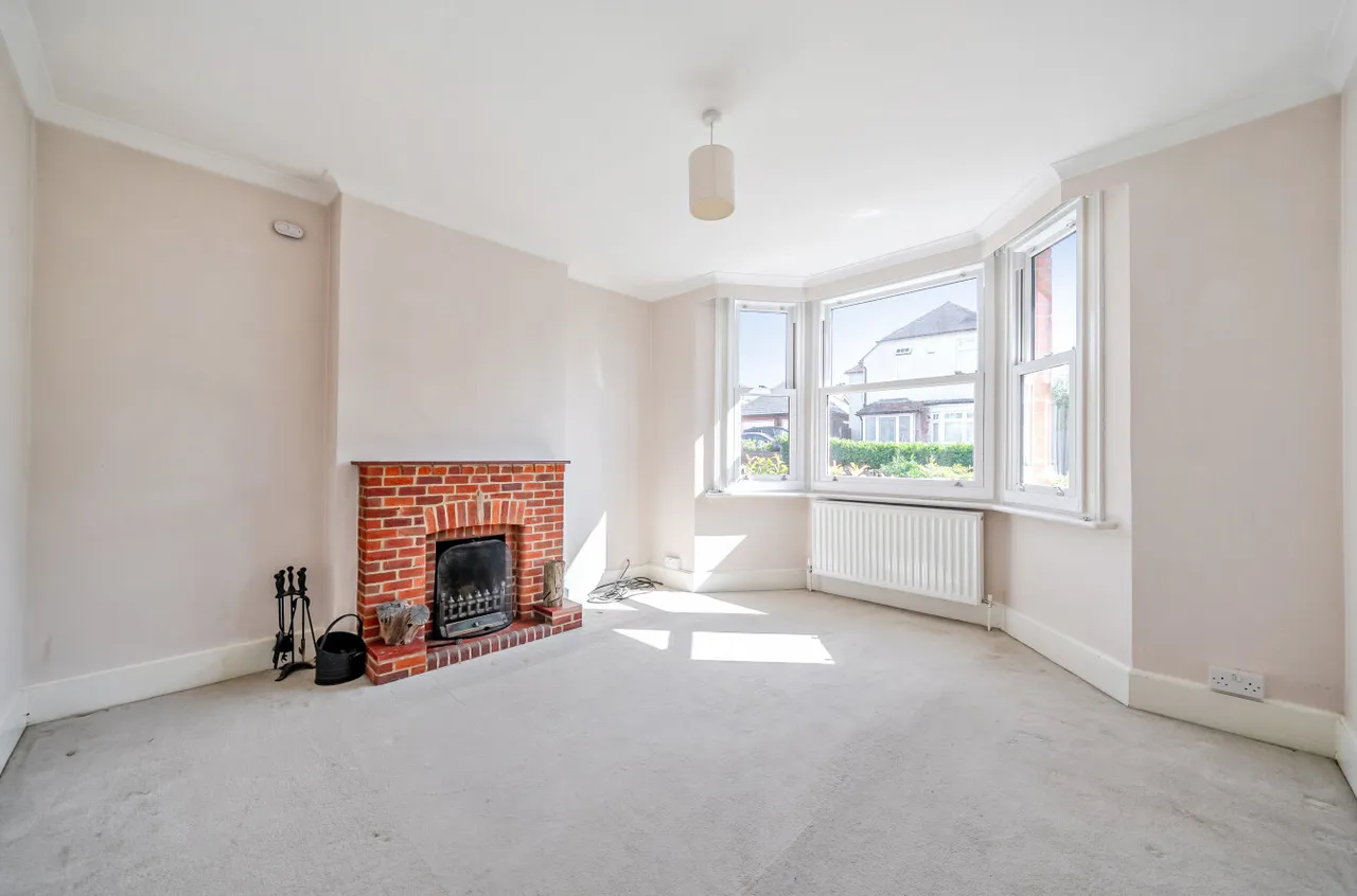 Upper Hale Road, Farnham, GU9, photo 4