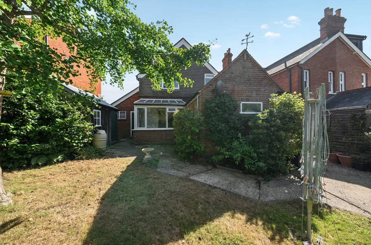 Upper Hale Road, Farnham, GU9, photo 3
