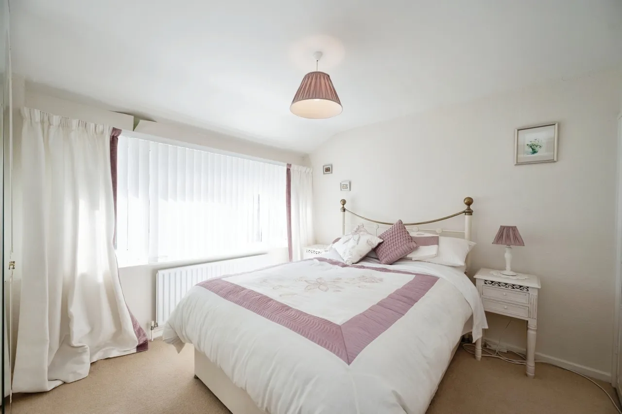 Richmond Close, Hayling Island, PO11, photo 15