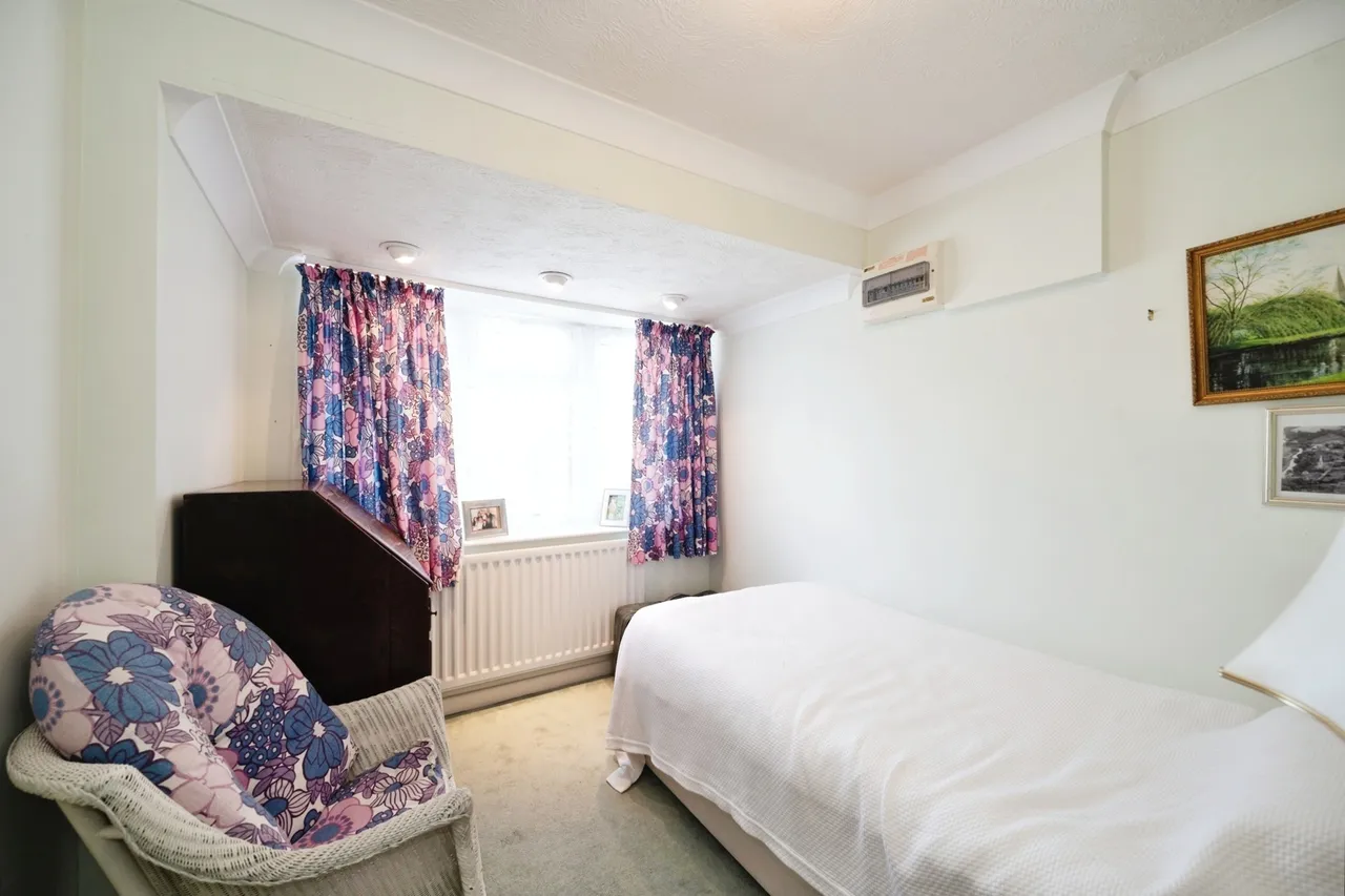 Richmond Close, Hayling Island, PO11, photo 9