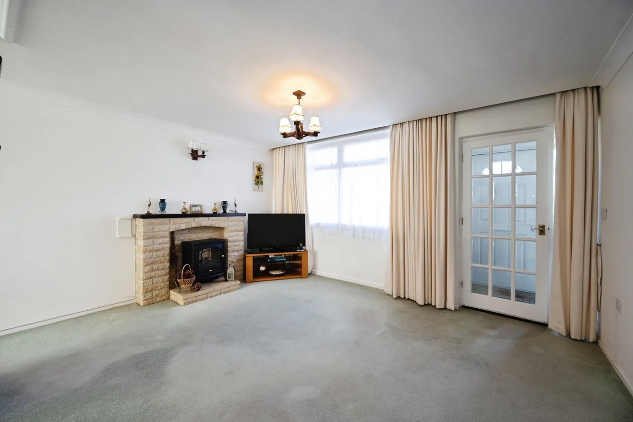 Richmond Close, Hayling Island, PO11, photo 16