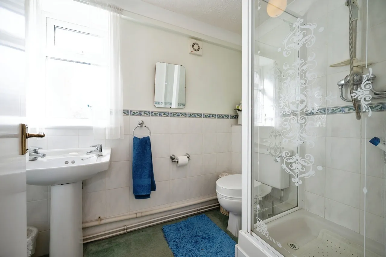 Richmond Close, Hayling Island, PO11, photo 13