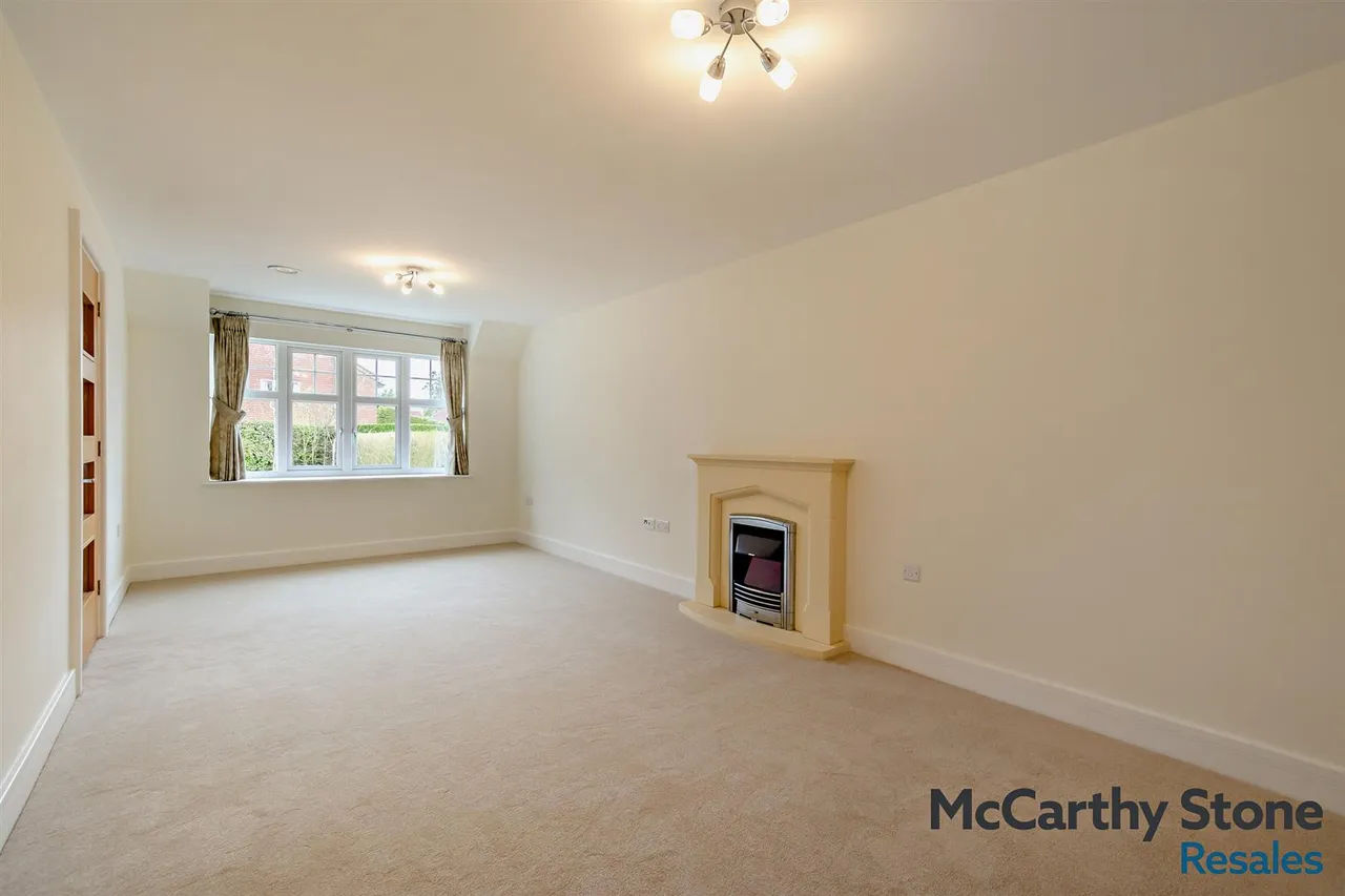 Crowborough Hill, Crowborough, TN6, photo 2