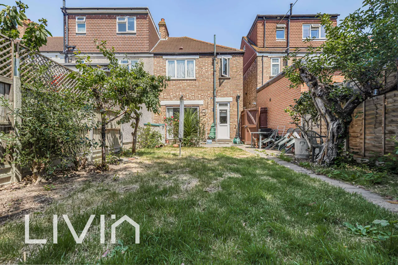 St. Olaves Walk, Streatham, SW16, photo 11
