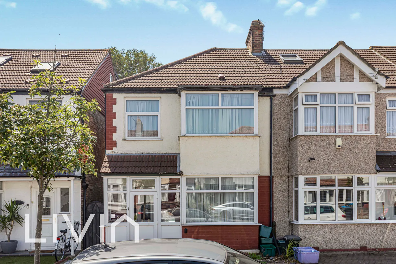 3 bed house for sale, St. Olaves Walk, Streatham, SW16