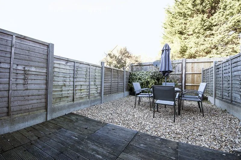 Rivernook Close, Walton On Thames, KT12, photo 8