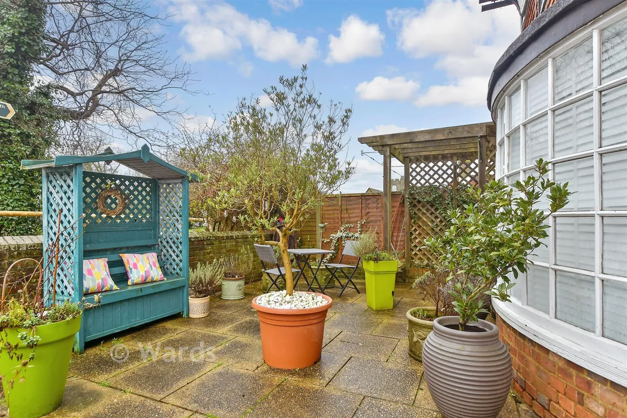 North Street, Headcorn, TN27, photo 7