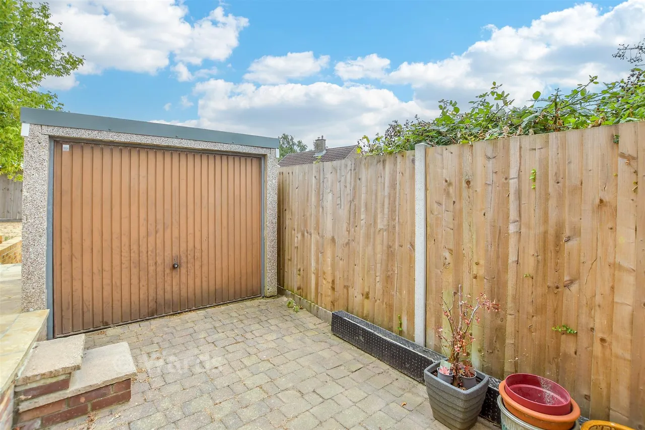 Barned Court, Maidstone, ME16, photo 10