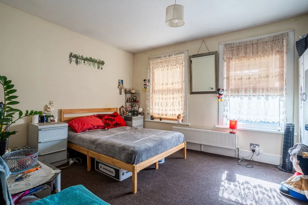 3 bed house for sale, Victoria Road, Northfleet, DA11