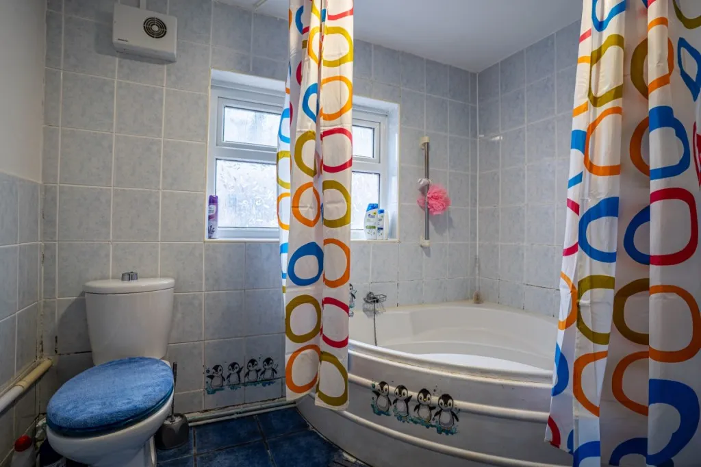 Victoria Road, Northfleet, DA11, photo 6