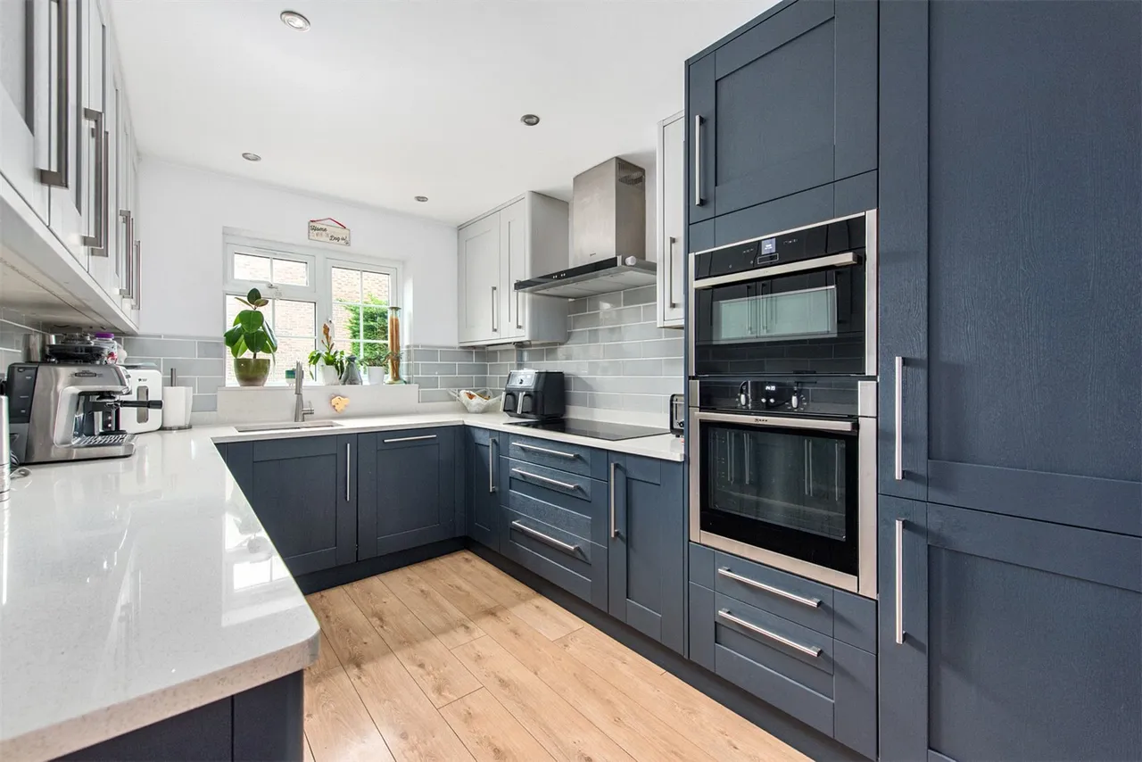 Baywood Close, Farnborough, Hampshire, GU14 9YE, photo 6