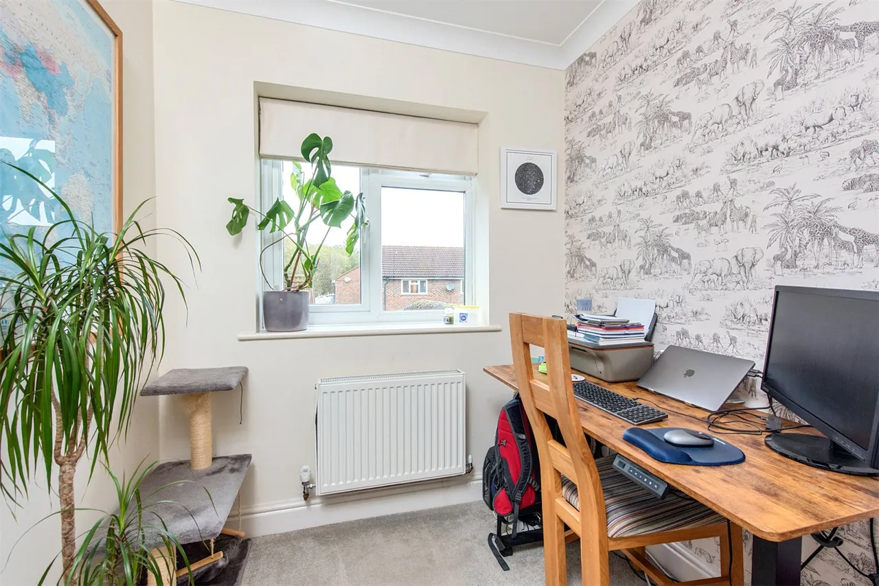 Baywood Close, Farnborough, Hampshire, GU14 9YE, photo 7