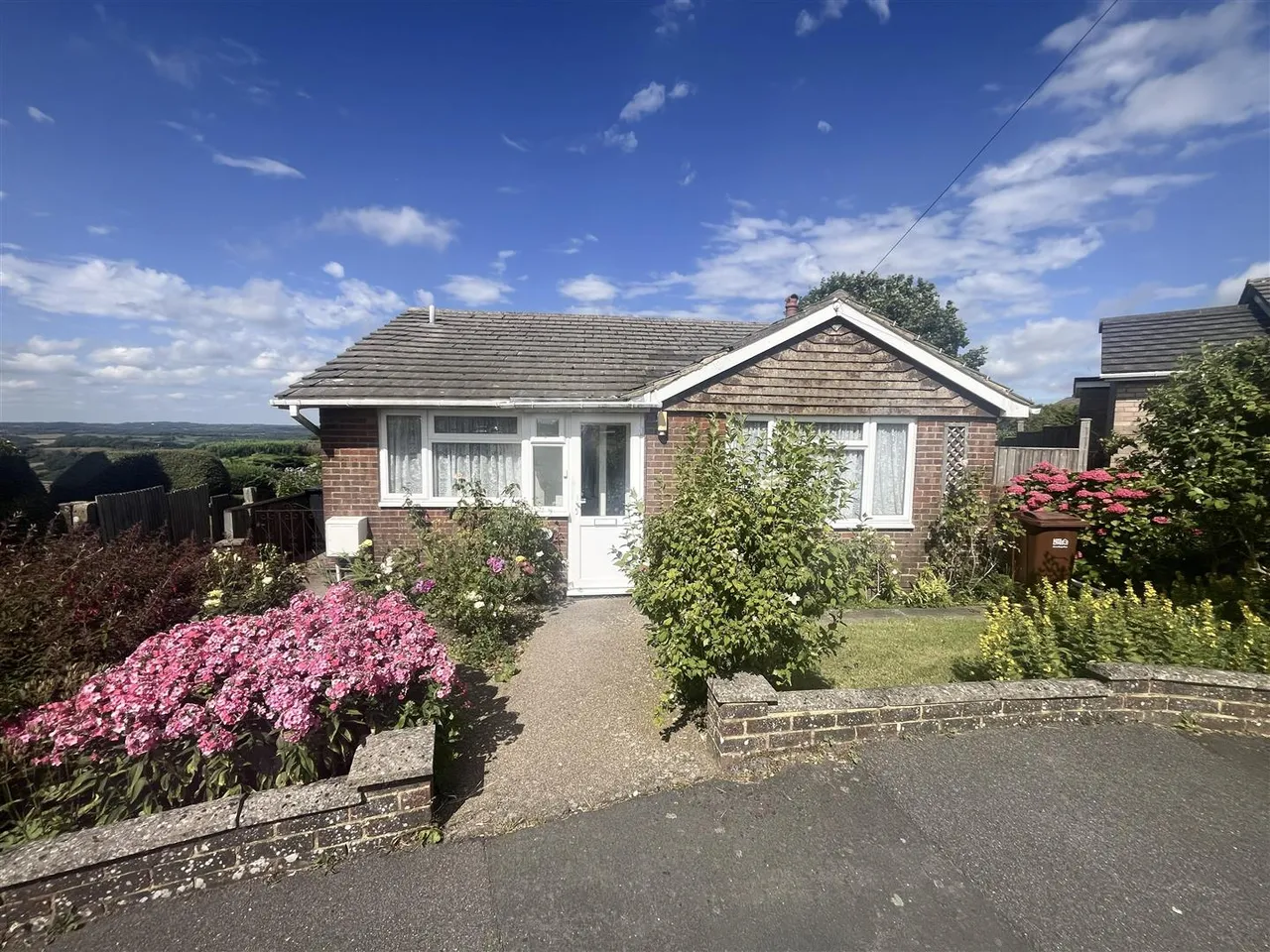 2 bed house for sale — Broadhill Close, Broad Oak, Heathfield, TN21 8SG