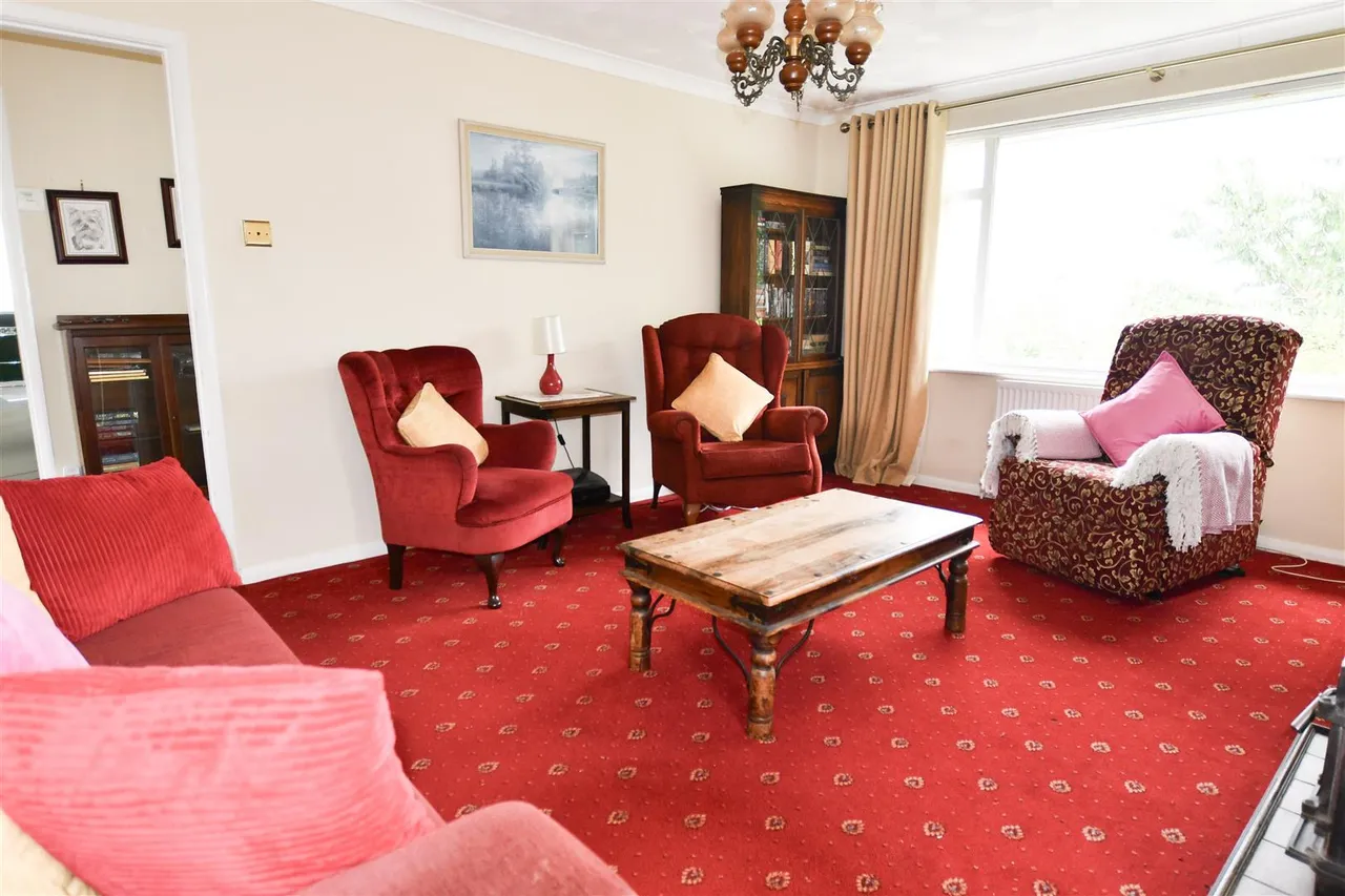 Broadhill Close, Broad Oak, Heathfield, TN21 8SG, photo 3