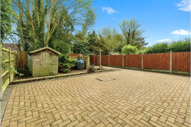Harvey Kent Gardens, Bardney, Lincoln, photo 12