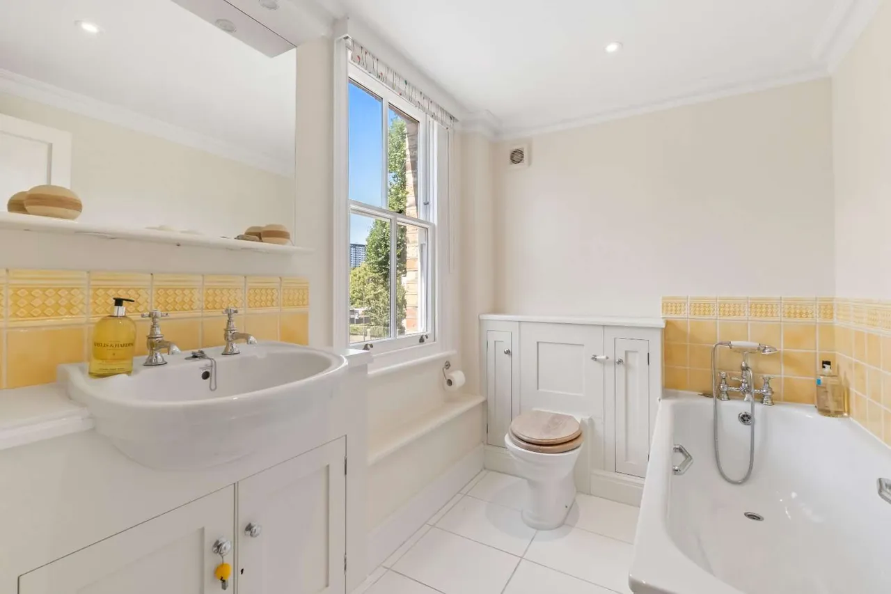Rosehill Road, London, SW18 2NX, photo 12