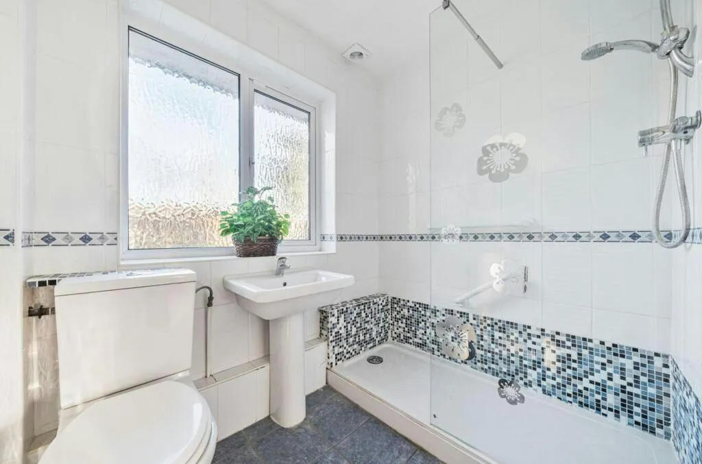 Beechwood Road, Nailsea, BS48, photo 14