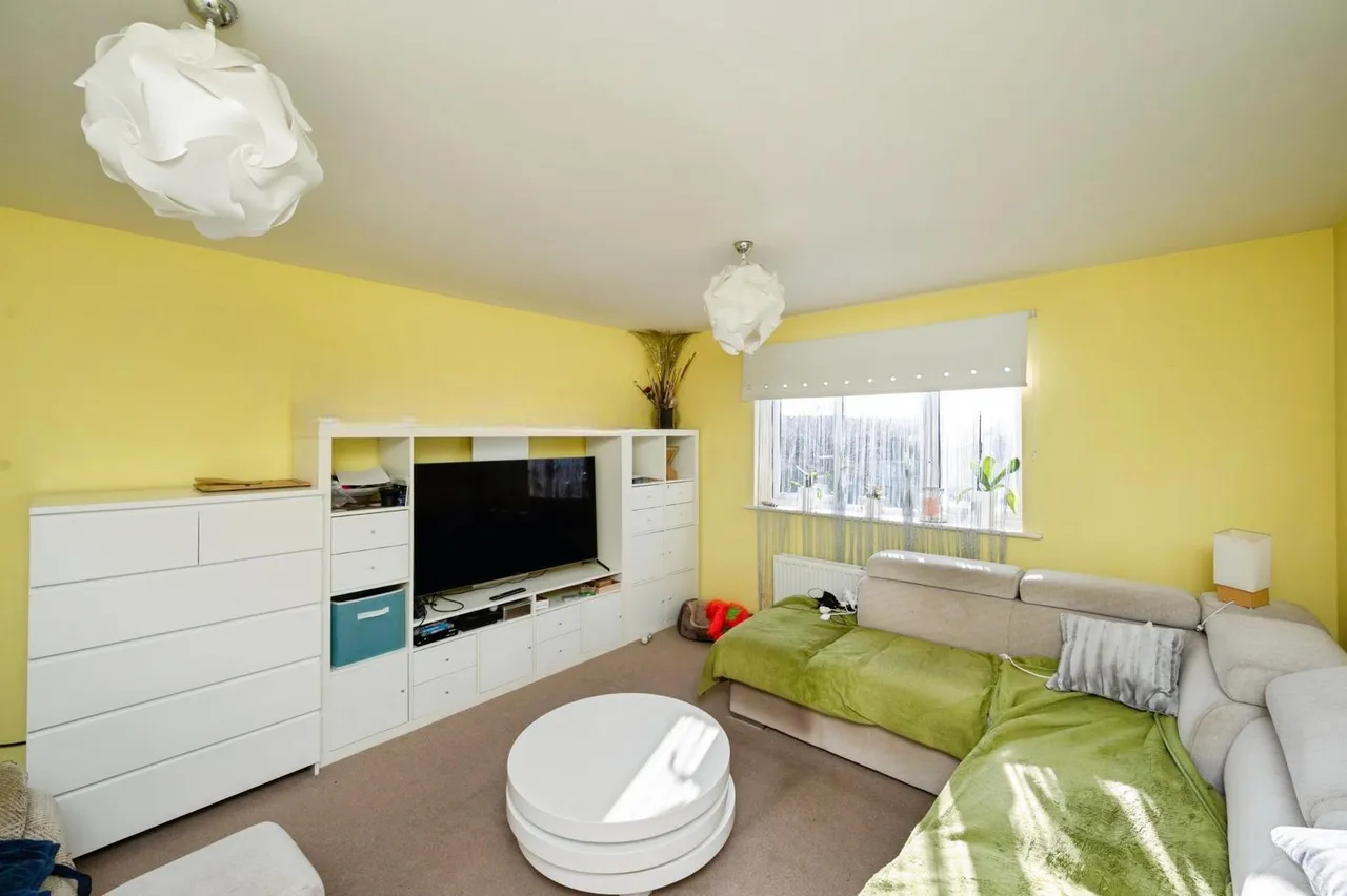 Highbury Road, Nottingham, NG6, photo 5