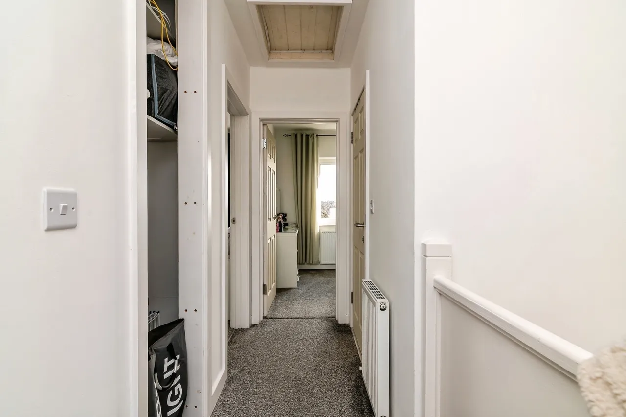 Holmewood Crescent, Nottingham, NG5, photo 17