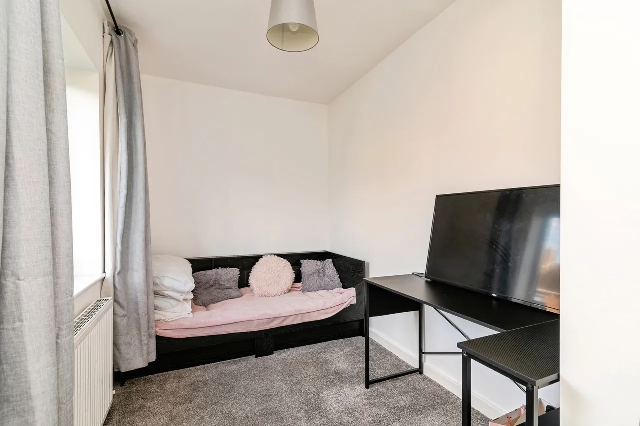 Holmewood Crescent, Nottingham, NG5, photo 15