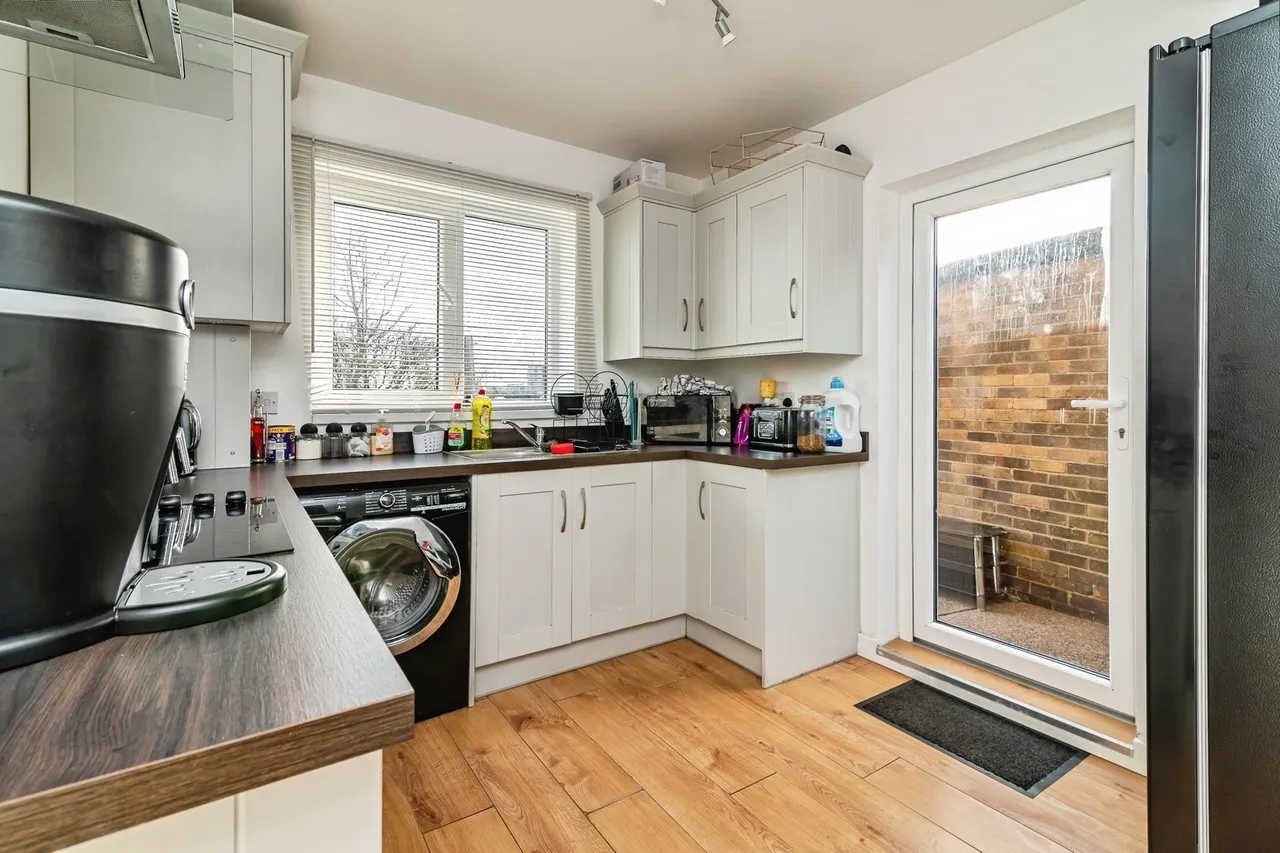 Holmewood Crescent, Nottingham, NG5, photo 8