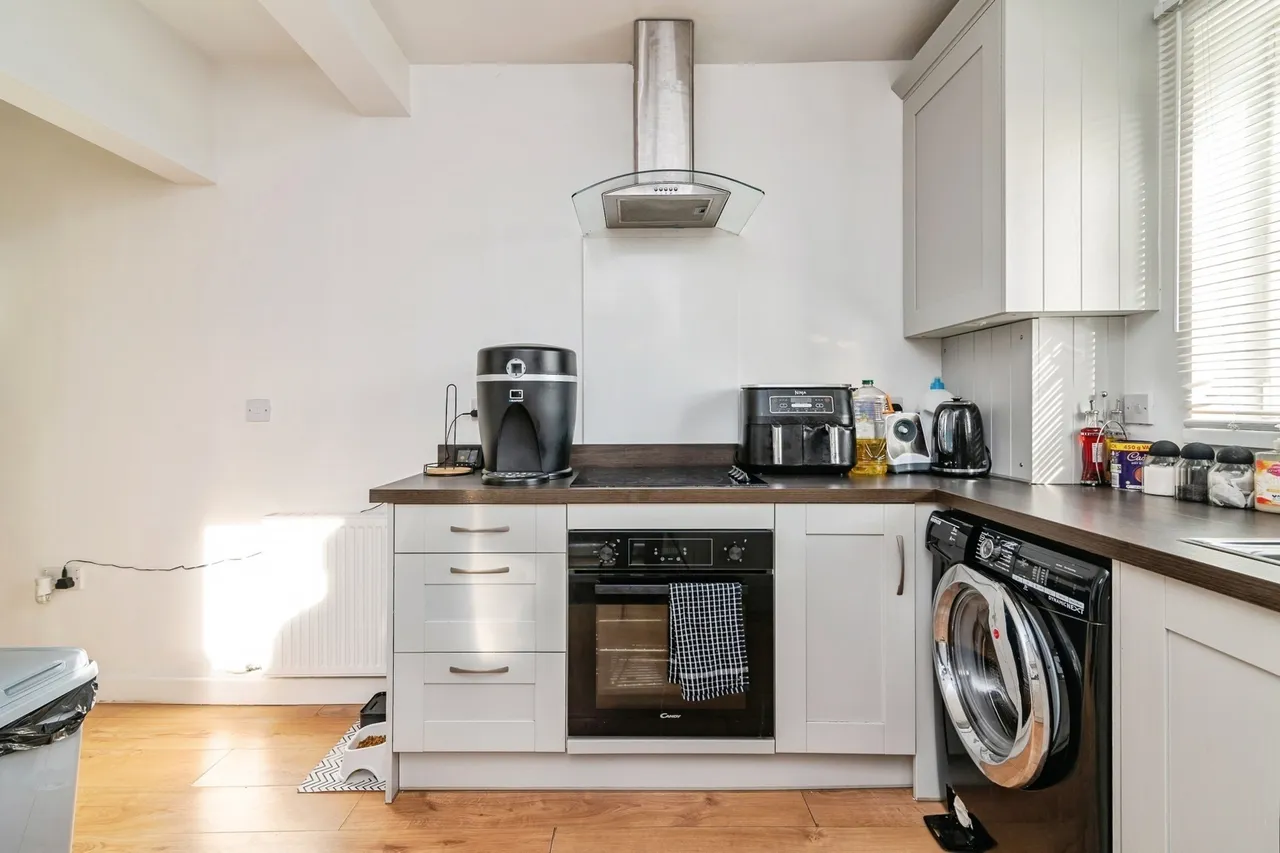 Holmewood Crescent, Nottingham, NG5, photo 9