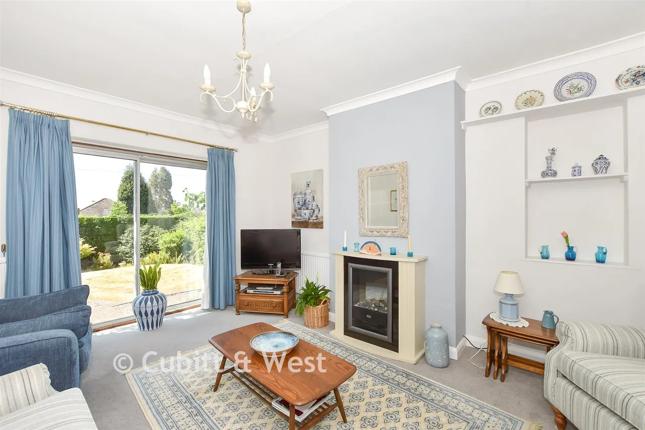 High Street, Dormansland, RH7, photo 5