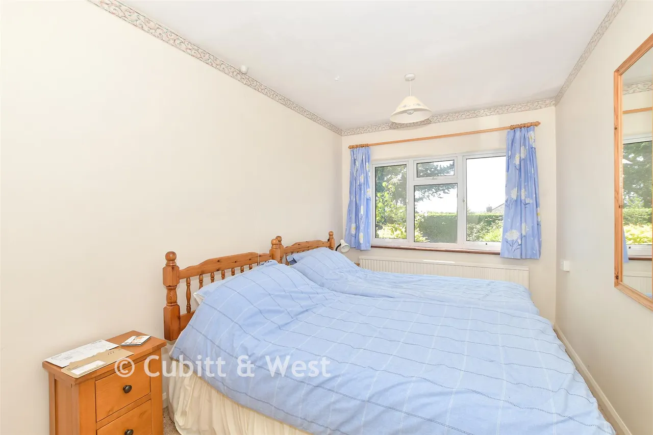 High Street, Dormansland, RH7, photo 7