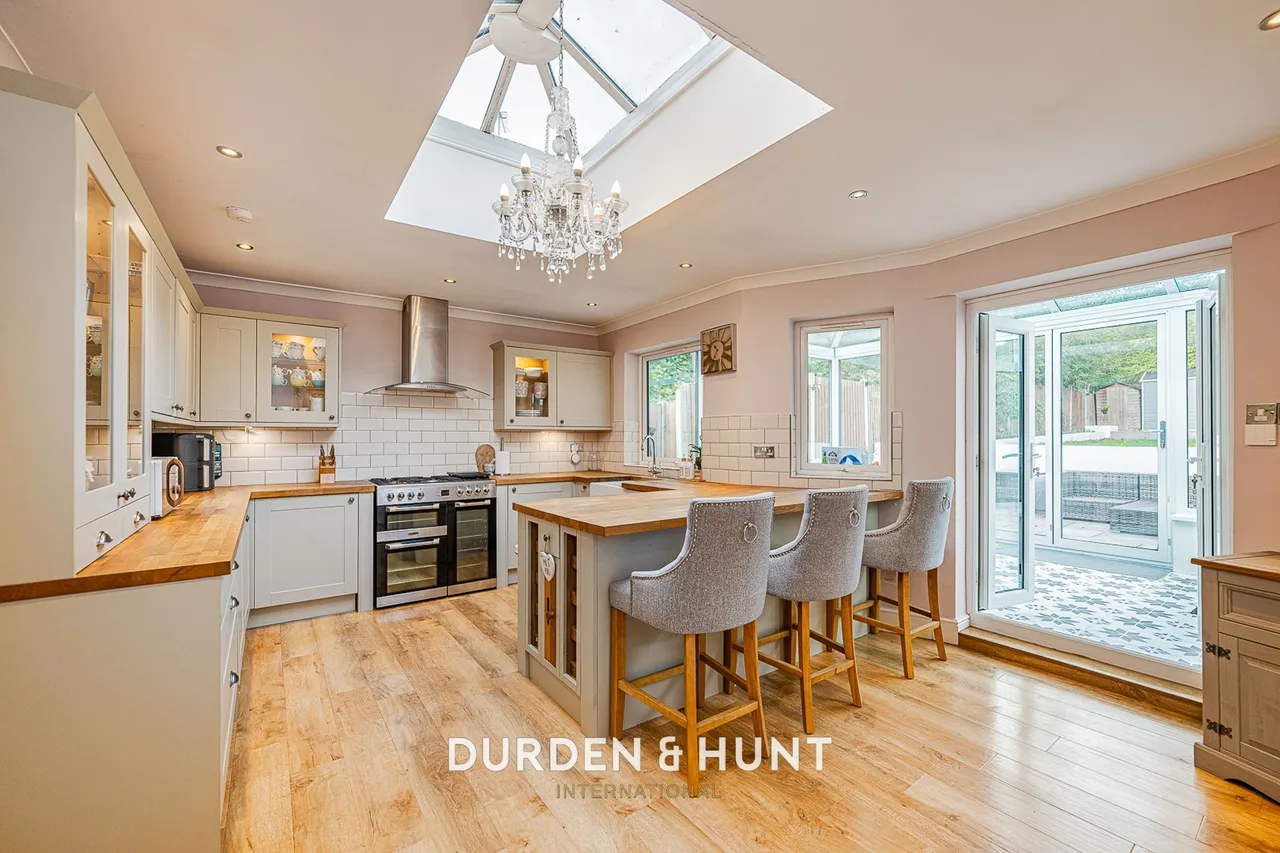 Cascade Road, Buckhurst Hill, IG9, photo 3