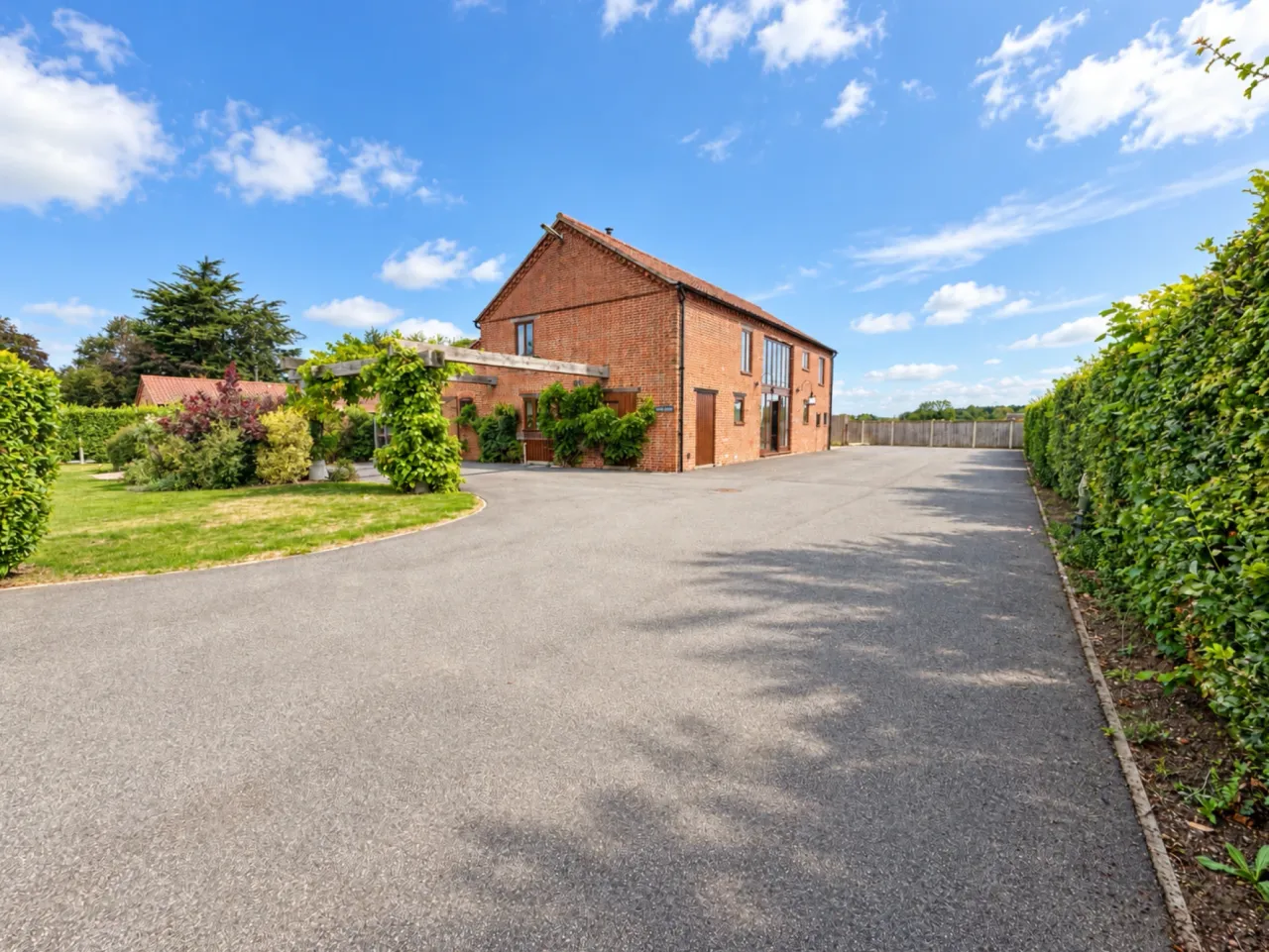6 bed property for sale, Elms Lane, Beccles